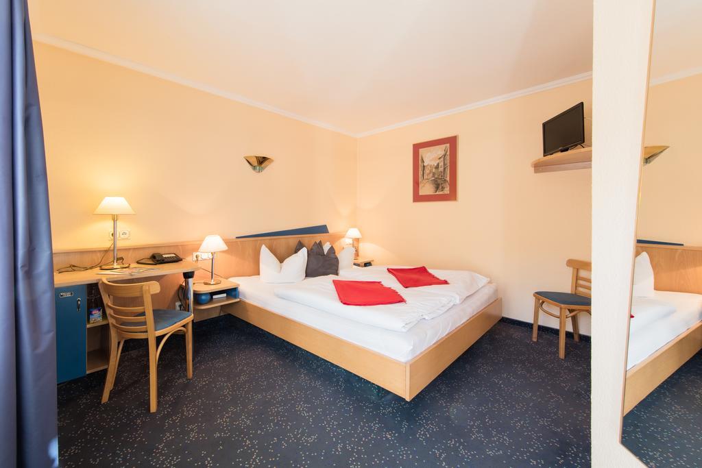 Hotel An Der Stadtmauer Muehlhausen  Ngoại thất bức ảnh