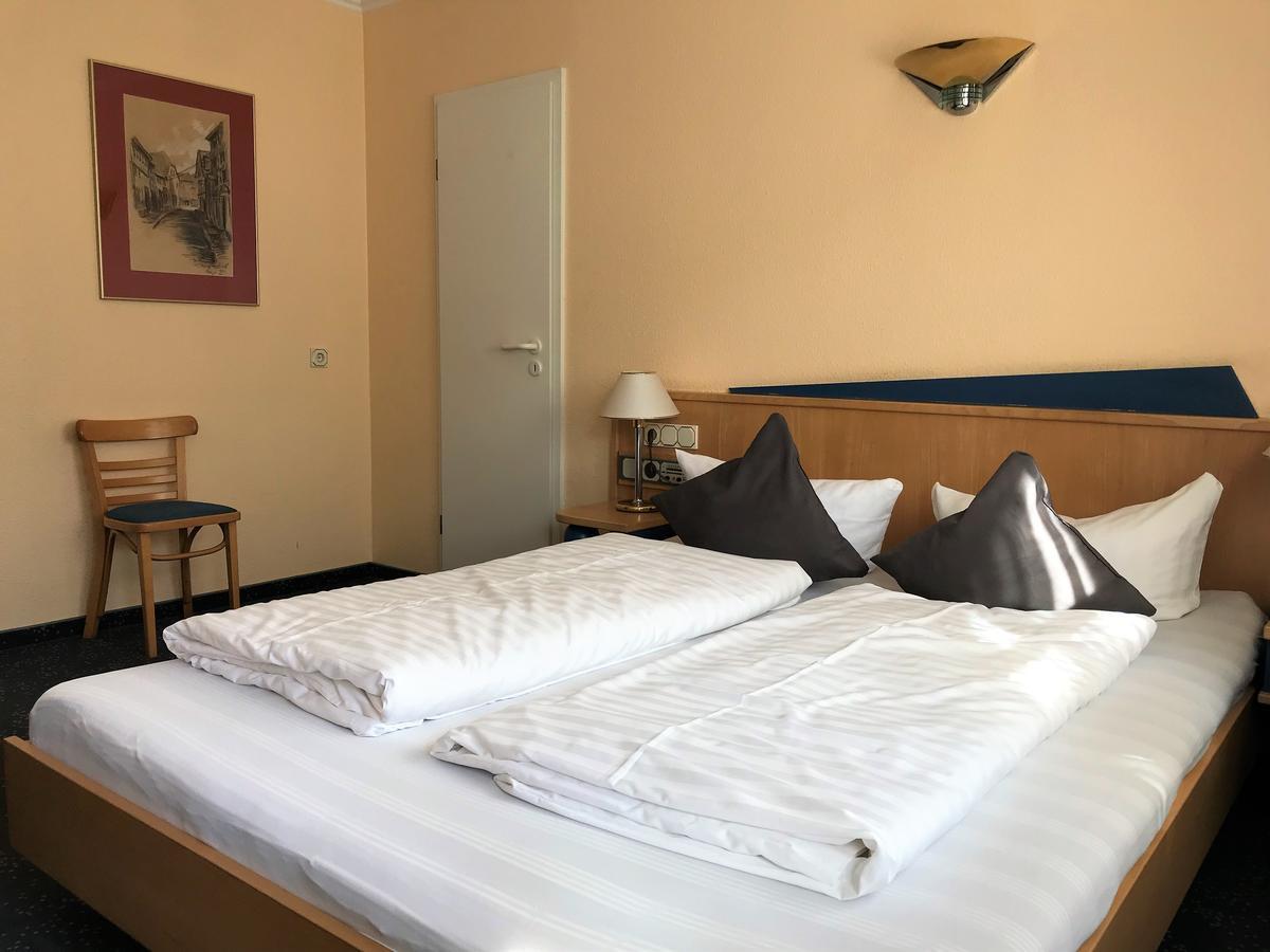 Hotel An Der Stadtmauer Muehlhausen  Ngoại thất bức ảnh