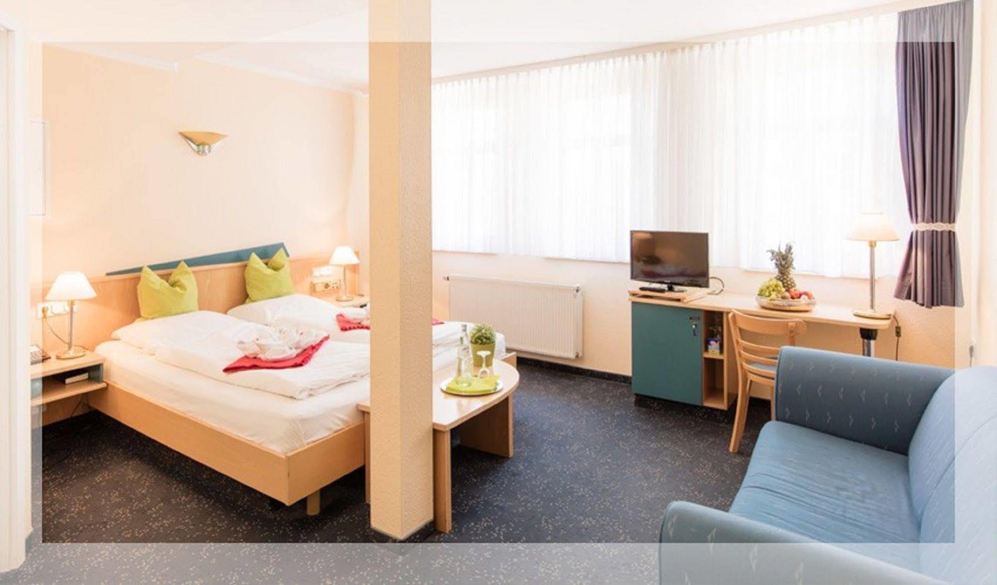 Hotel An Der Stadtmauer Muehlhausen  Ngoại thất bức ảnh